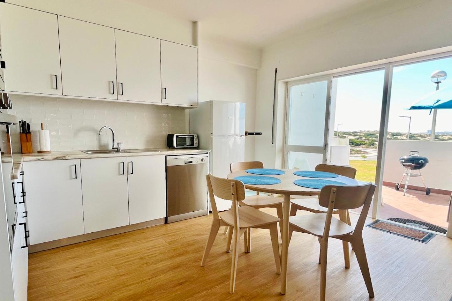 Apartamento Luciana - Beachside, Balcony, Sunset View Ferrel  Luaran gambar